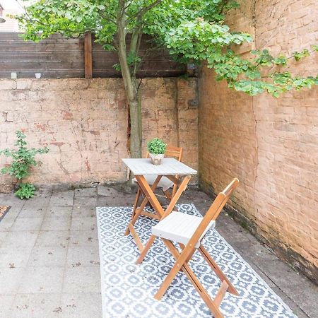 Altes Kontorhaus Kajuete Apartment Husum  Bagian luar foto