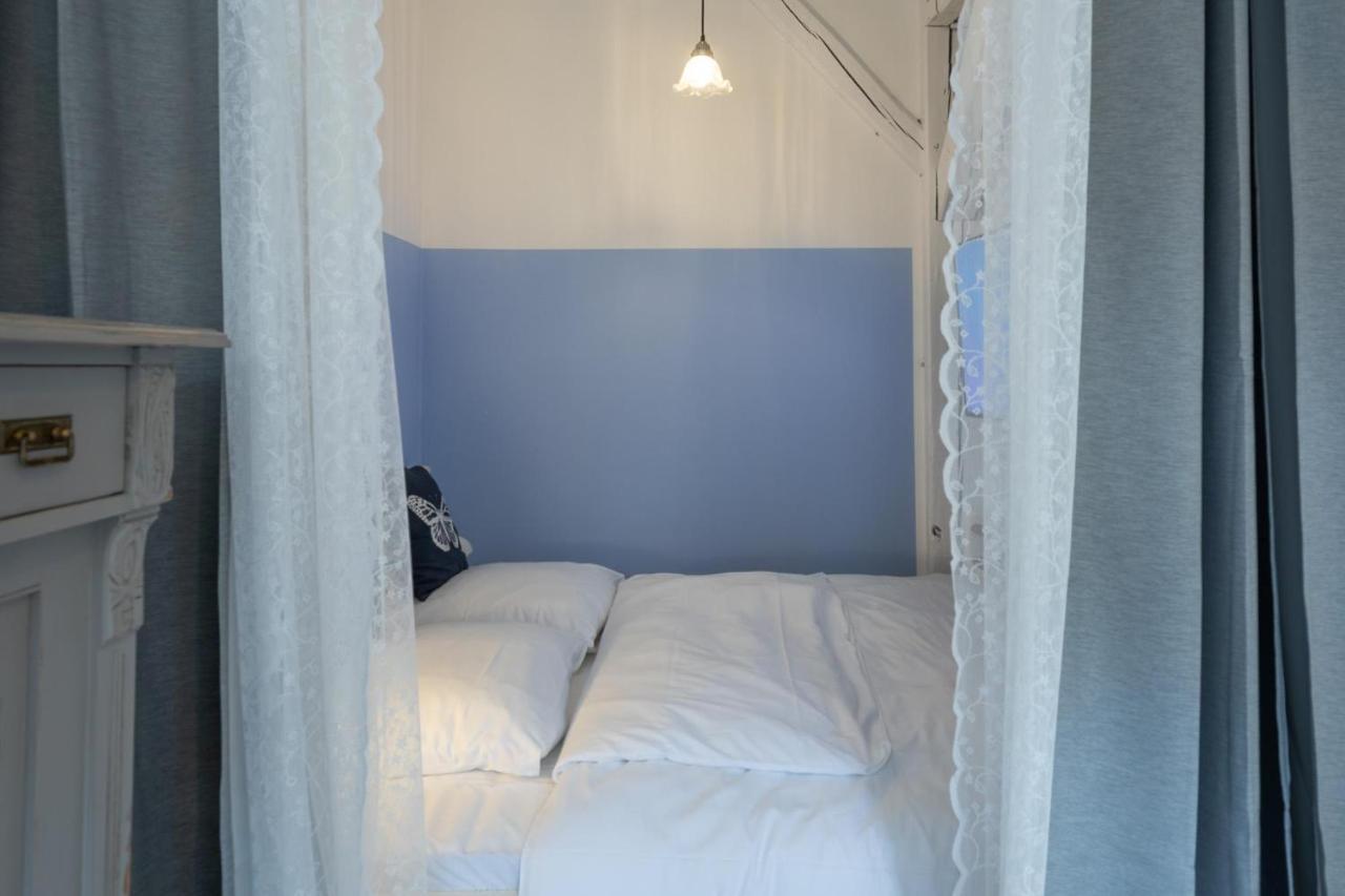 Altes Kontorhaus Kajuete Apartment Husum  Bagian luar foto