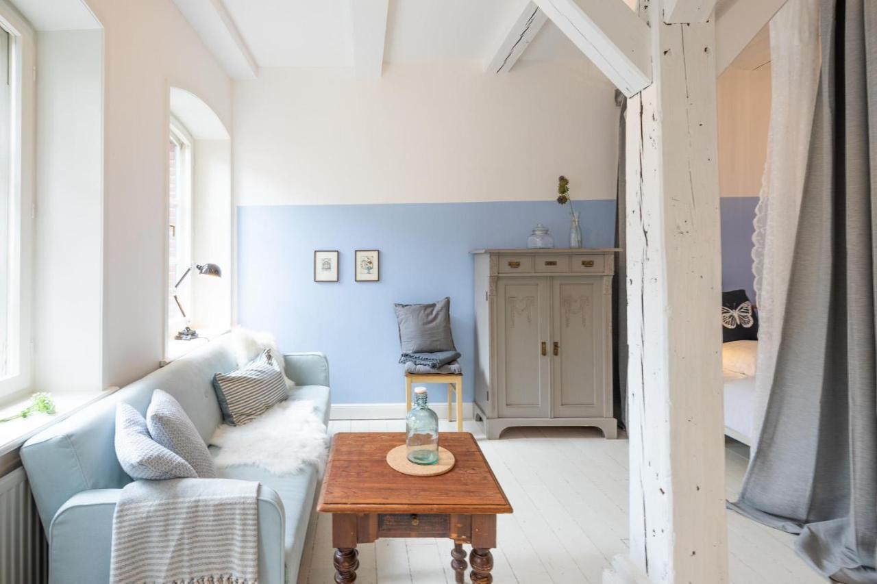Altes Kontorhaus Kajuete Apartment Husum  Bagian luar foto