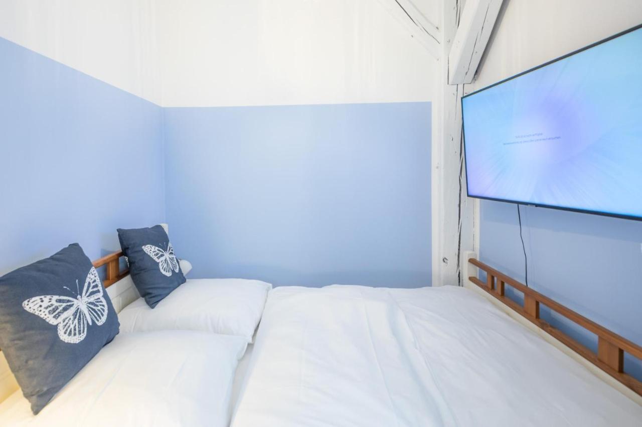 Altes Kontorhaus Kajuete Apartment Husum  Bagian luar foto