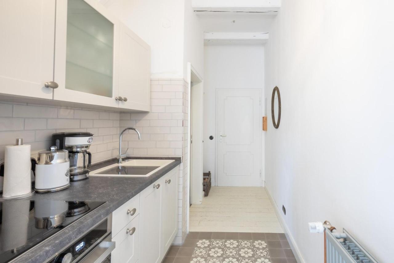 Altes Kontorhaus Kajuete Apartment Husum  Bagian luar foto